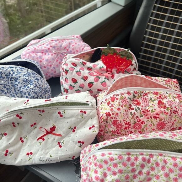 cute makeup bag - Picture 2 of 4